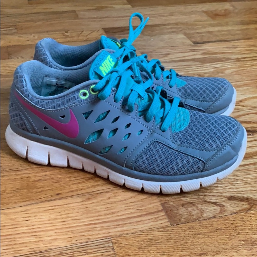 Nike Flex Run 2013 Gray Tennis Shoes  - 7
